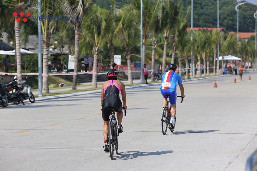 “Rái cá” tuyển thủ SEA Games 30 áp đảo đường đua Sunset Bay Triathlon 2019
